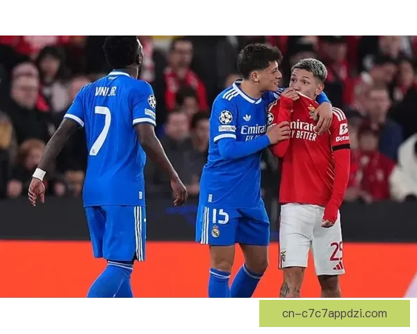 穆帅称两将各执一词引更衣室风波